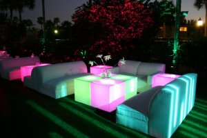 cube-and-lounge